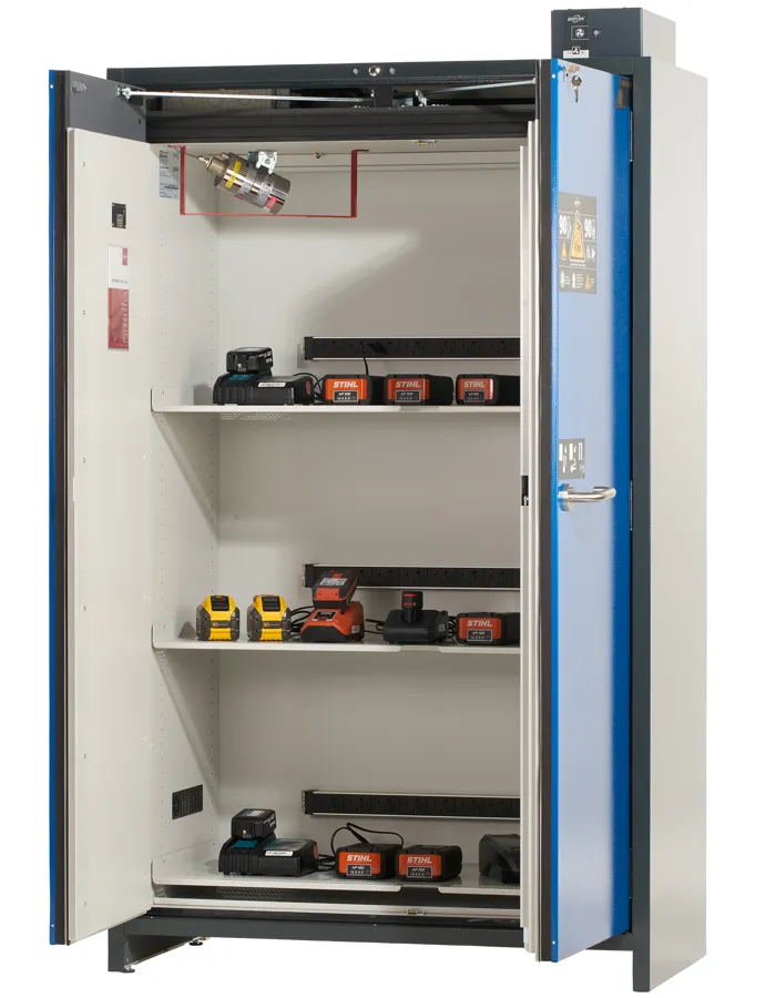 ION-PRO-90 açık kapı, iç raflar